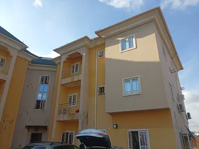 Spacious 3 Bedroom Flat