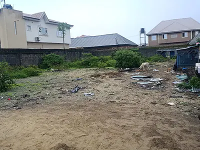 A Corner Piece Plot Measuring 750SQM in an Estate