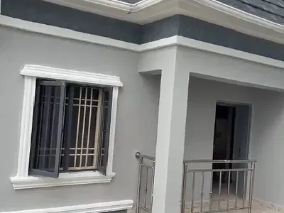 Newly Renovated 2bedroom Flat BQ