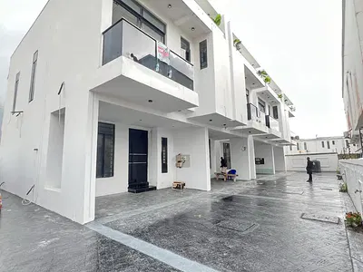Beautiful 3 Bedroom Semi Detached Duplex with BQ