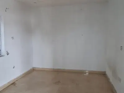 A Room Selfcon