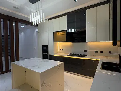 Luxury Smart Home 5 Bedroom Detached House Seating on 500M2