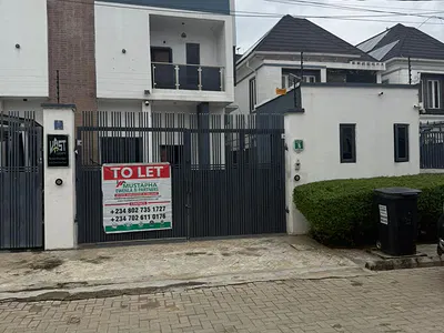 Luxury 4 Bedroom Detached with BQ