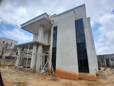 6 Bedroom Detached Duplex
