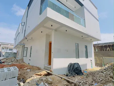 Beautifully Built 4 Bedroom Detached Duplex with BQ