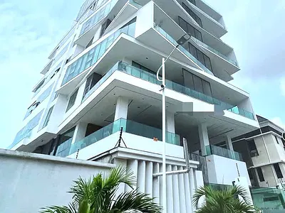Luxury 5-Bedroom Waterview Penthouse