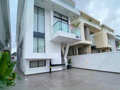 Luxurious 5-Bedroom Fully Detached Duplex with BQ