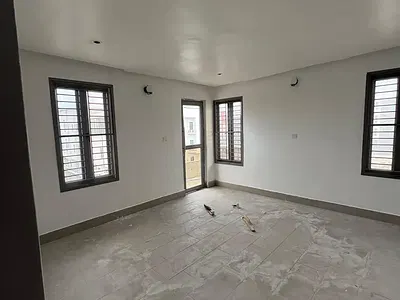 4 Bedroom Apartment
