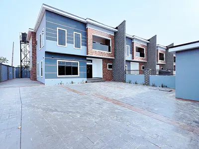 Luxury 4 Bedroom Terrace
