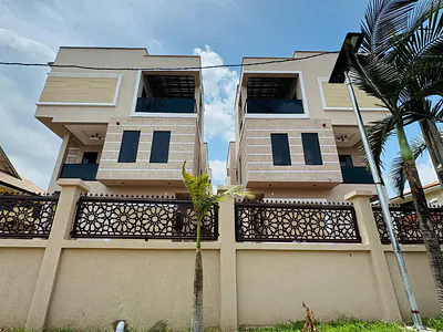 Spaciously Built 5 Bedroom Fully Detached Duplex with a Room BQ — Ikeja, Lagos