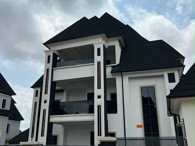 5 Bedroom Fully Detached Duplex