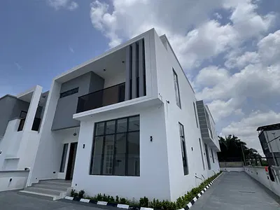 Luxury Smart 5 Bedroom Duplex with BQ