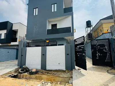 Beautifully Crafted 4 Bedroom Fully Detached Duplex Plus BQ