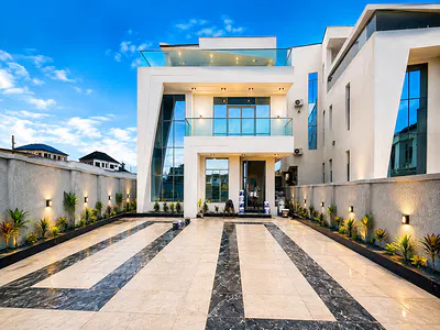 Luxury 5 Bedroom Fully Detached Duplex with 2BQ on 3 Floors