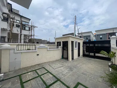 3 Bedroom Semi Detached Duplex Serviced