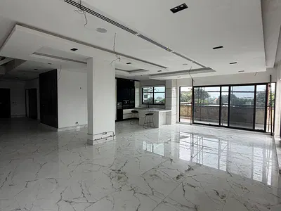 Luxury 4 Bedroom Maisonette with a Boys Quarter