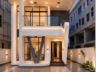 Executive Brand New 5 Bedroom Detached House in a Secure Estate