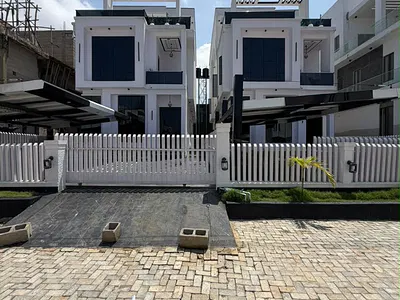 Luxury 5 Bedroom Detached Duplex