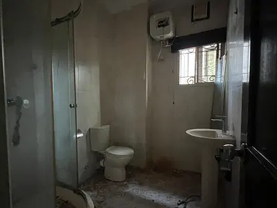 Newly Out 3 Bedroom Apartment Upstairs and Downstairs