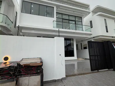 4 Bedroom Fully Detached Duplex with BQ
