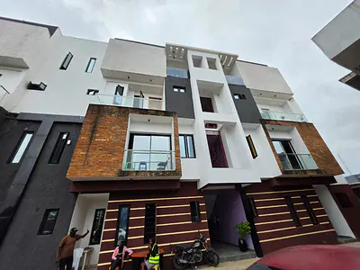 Newly Renovated 4 Bedroom Terrace Duplex