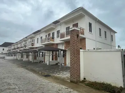 Luxury 3 Bedroom Terrace
