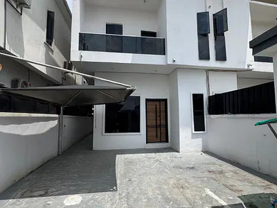 Well Maintained 4 Bedroom Semi Detached Duplex