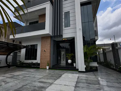 State of the Art 6 Bedroom Detached Duplex + Boys Quarters
