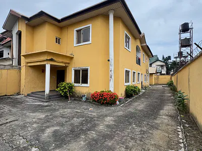 Maintained 4 Bedroom Semi Detached Duplex