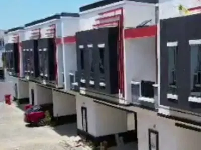 4 Bedroom Classic Townhouse Terrace with a BQ