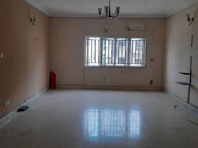 Fully Serviced Well Maintained 3 Bedroom Apartment with a Room BQ