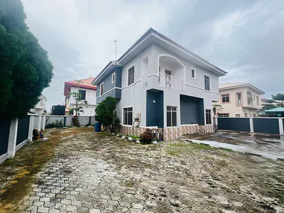 Residential 4 Bedroom Duplex with BQ