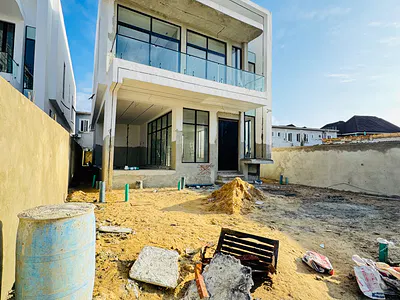 5 -Bedroom Luxurious Home +bq+indoor Pool