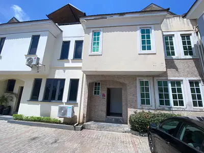 Office Space 4 Bedroom Terrace Duplex + 2 Site Room