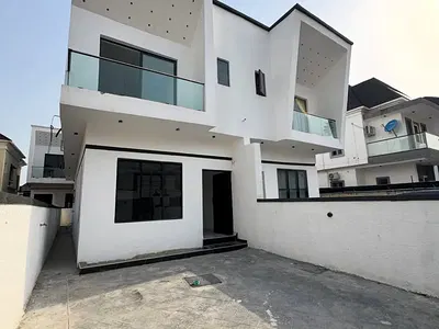Brand New 4 Bedrooms Duplex