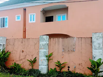 Newly Renovated 2 Bedroom Flat