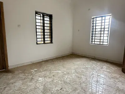 * 2 Bedroom. Ologolo, Lekki. Rent 5M Agency 500