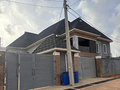 Standard 4 Bedroom Duplex with 4 Nos of Mini Flats
