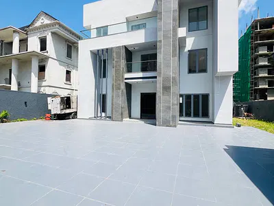 4 Bedroom Fully Detached Duplex+ BQ with Elevator, Cinema & Pool