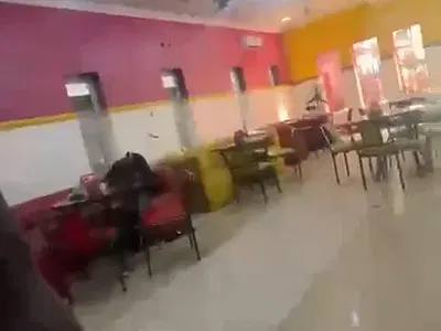 Functioning Restaurant in a Great Location with Cars and Leg Traffic