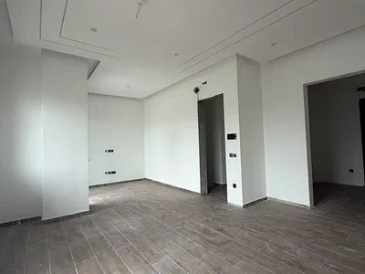 5bedrooms Semi Detached with BQ