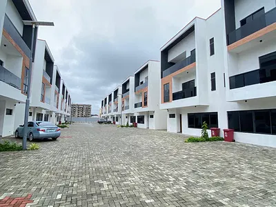 4 Bedroom Semi Detached