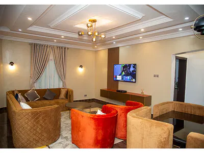 Luxury One Bedroom Apartment