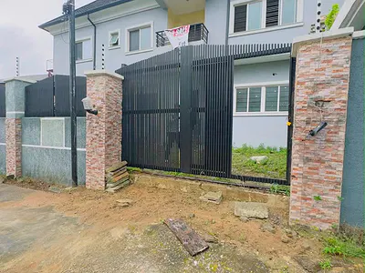 Fairly Used Spacious 3 Bedroom Semi Detached Duplex with a BQ