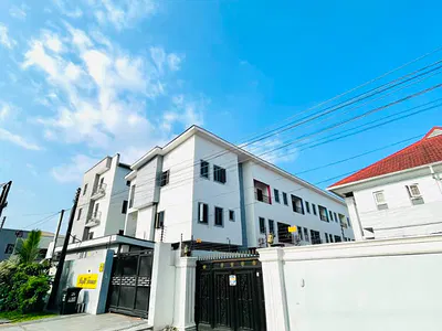 Brand-New 4 Bedroom Duplex on 2 Floors