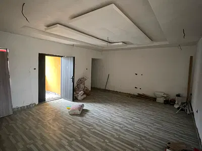 A Spacious and Standard 3 Bedroom Flat