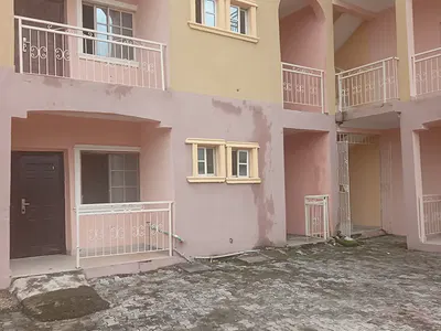 Luxurious Spacious 2bedroom Flat Upstairs