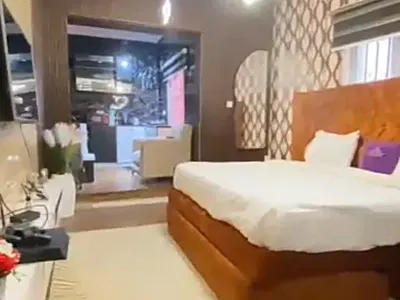 Spacious and Furnished Room Selfcon with Private Kitchen (Video)