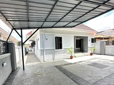 3 Bedroom Semidetached Bungalow