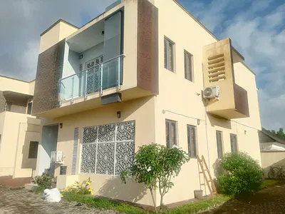 A Nice 4 Bedroom Duplex